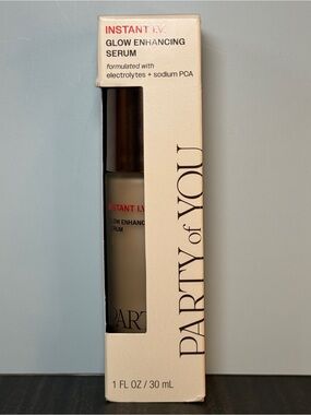 Party of You Instant I.V. Glow Enhancing Face Serum 1 fl oz / 30ml